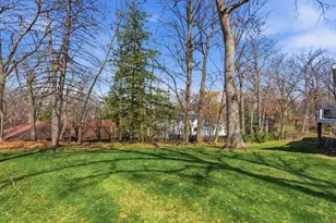 926 Sauganash Dr, Fontana, WI 53125 - Photo 38