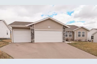 3130  Emerald Dr, Janesville, WI 53546 - Photo 2