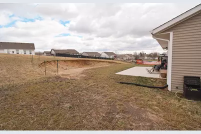 3130  Emerald Dr, Janesville, WI 53546 - Photo 24