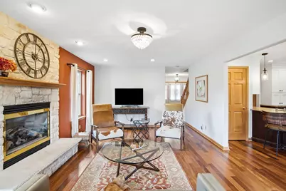 202  Stocks Dr, Delafield, WI 53018 - Photo 6