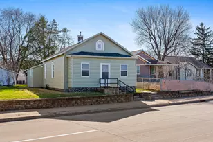 1407 4th St, La Crosse, WI 54601 - Photo 1