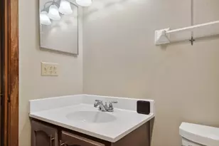 3759 N 88th St, Milwaukee, WI 53222 - Photo 16