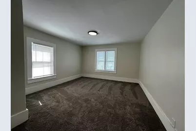 739  Villa St, Racine, WI 53403 - Photo 14