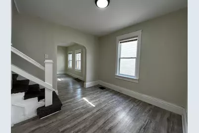 739  Villa St, Racine, WI 53403 - Photo 6