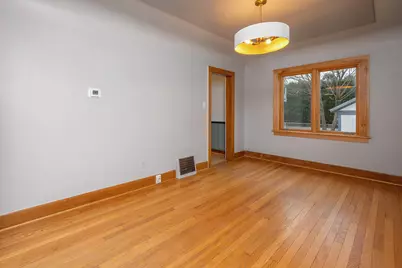 2323 E Falling Heath Pl, Milwaukee, WI 53207 - Photo 12