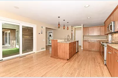 8801  Hart Dr, Racine, WI 53185 - Photo 16