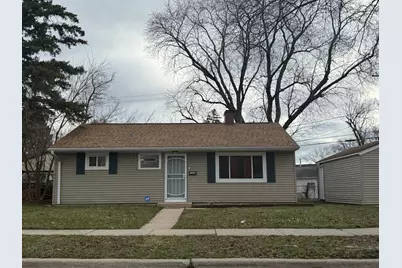 5468 N Strathmore Ave, Milwaukee, WI 53218 - Photo 2