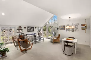 78 Woodfield Ct, Racine, WI 53402 - Photo 6