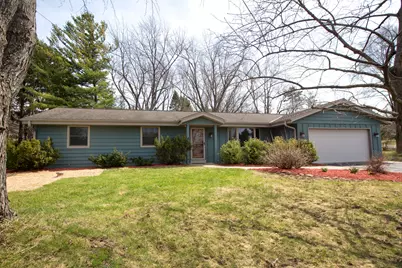 W254S6440  McGregor Ct, Vernon, WI 53189 - Photo 2