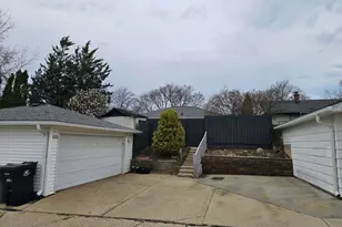 3423 E Whittaker Ave, Cudahy, WI 53110 - Photo 40