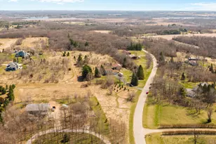 S107W36898 Annice Ln, Eagle, WI 53119 - Photo 32