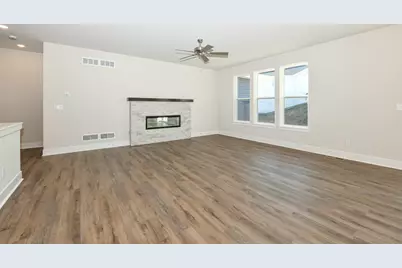 8302  85th Ave, Pleasant Prairie, WI 53158 - Photo 6