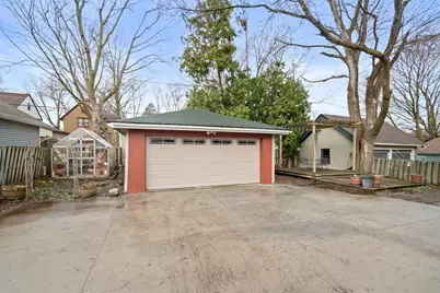 3443 N Maryland Ave, Milwaukee, WI 53211 - Photo 28