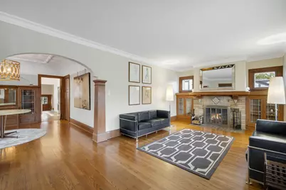 3443 N Maryland Ave, Milwaukee, WI 53211 - Photo 8