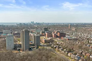 3443 N Maryland Ave, Milwaukee, WI 53211 - Photo 32