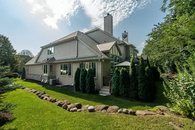 8623 S Country Club Dr, Franklin, WI 53132 - Photo 44