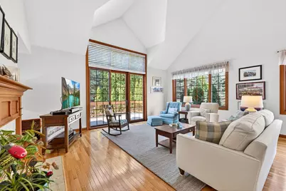 8623 S Country Club Dr, Franklin, WI 53132 - Photo 4