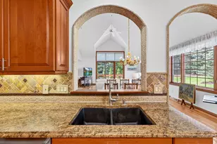 8623 S Country Club Dr, Franklin, WI 53132 - Photo 12