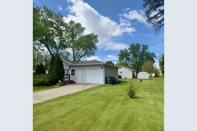 562  Gatewood Dr, Twin Lakes, WI 53181 - Photo 6