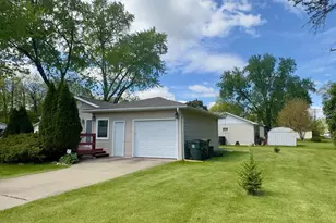 562 Gatewood Dr, Twin Lakes, WI 53181 - Photo 6
