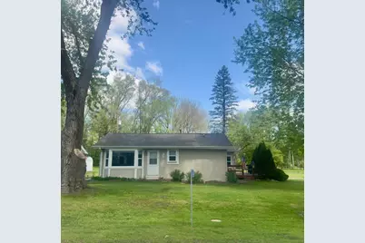 562  Gatewood Dr, Twin Lakes, WI 53181 - Photo 4
