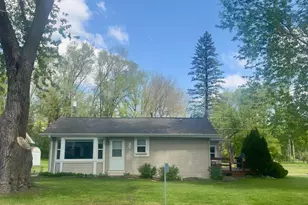 562 Gatewood Dr, Twin Lakes, WI 53181 - Photo 4