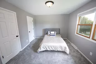 10234 N La Cresta Dr, Mequon, WI 53092 - Photo 16