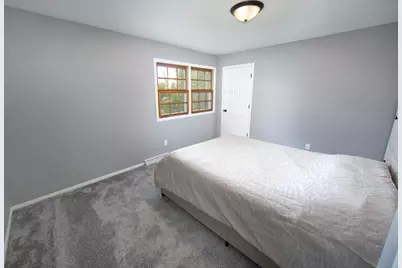 10234 N La Cresta Dr, Mequon, WI 53092 - Photo 18