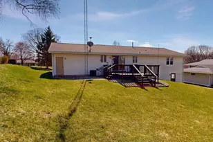 1321 Jamesway, Fort Atkinson, WI 53538 - Photo 4