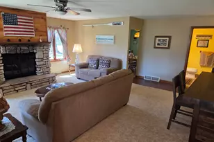 2817 Jones St, Delavan, WI 53115 - Photo 10