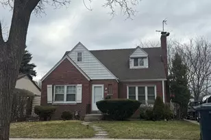 5444 N 52nd St, Milwaukee, WI 53218 - Photo 2