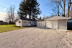 W1038 Geranium Rd, Bloomfield, WI 53128 - Photo 2