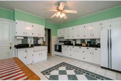 406 S 3rd St, Watertown, WI 53094 - Photo 8