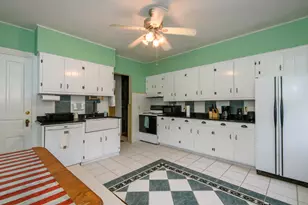 406 S 3rd St, Watertown, WI 53094 - Photo 8