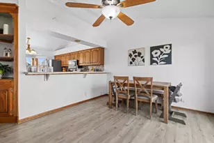5804 69th St, Kenosha, WI 53142 - Photo 10
