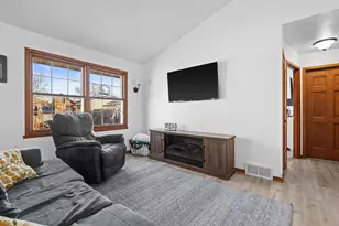 5804 69th St, Kenosha, WI 53142 - Photo 12