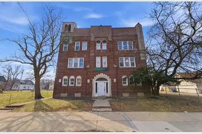 2453 N 17th St, Milwaukee, WI 53206 - Photo 6