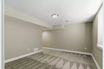 W47N863  Bobolink Ave, Cedarburg, WI 53012 - Photo 24