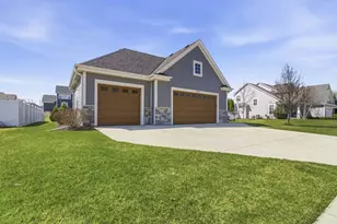 W47N863 Bobolink Ave, Cedarburg, WI 53012 - Photo 36