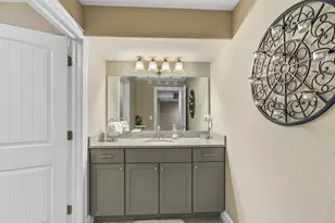 W47N863 Bobolink Ave, Cedarburg, WI 53012 - Photo 26