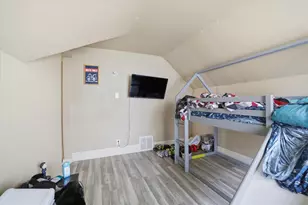 2875 N 36th St, Milwaukee, WI 53210 - Photo 10