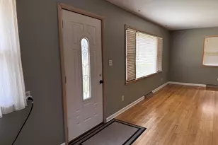 1623 17th Ave, Grafton, WI 53024 - Photo 2