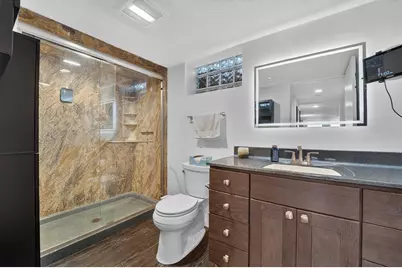 2234 N 106th St, Wauwatosa, WI 53226 - Photo 10