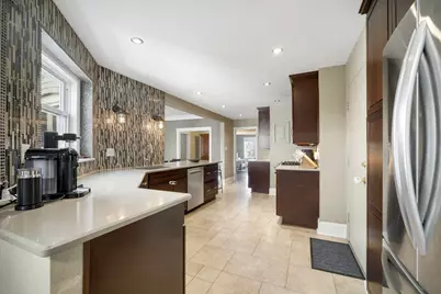 2230 E Bradford Ave #G, Milwaukee, WI 53211 - Photo 2