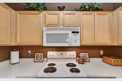 4120 S Lake Dr #159, Saint Francis, WI 53235 - Photo 12