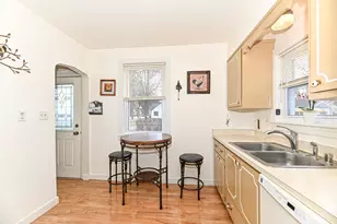 3873 S 56th St, Greenfield, WI 53220 - Photo 14