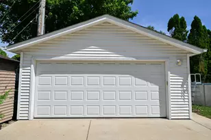 3873 S 56th St, Greenfield, WI 53220 - Photo 34