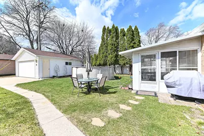 3873 S 56th St, Greenfield, WI 53220 - Photo 36