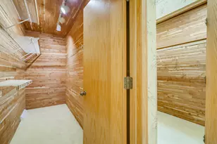 2128 Hunters Ridge Ct, Manitowoc, WI 54220 - Photo 36