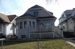 3926 N 24th Pl, Milwaukee, WI 53206 - Photo 1